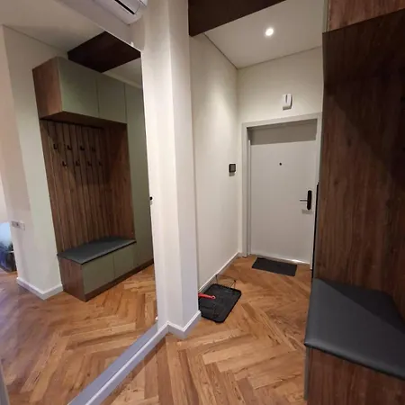 Viktor Nemuno House Апартаменты